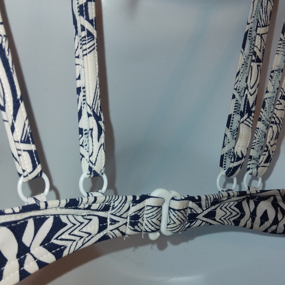 *NWOT* Beautiful Abstract Mayan Sun High Neck RIP CURL Bikini Top*10 - Picture 15 of 16